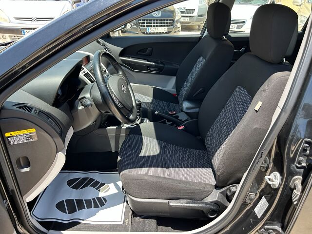 KIA CEED COMFORT 1.4 SPANISH LHD IN SPAIN 118000 MILES SUPERB LITTLE CAR 2009